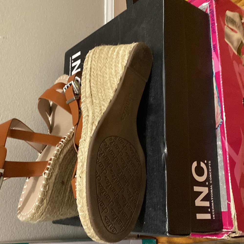Women’s wedges - Picture 3 of 3